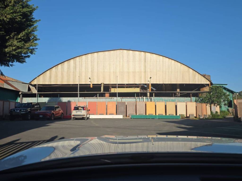 locale commerciale in vendita a Misterbianco