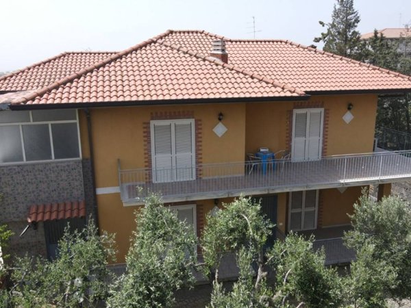 casa indipendente in vendita a Misterbianco