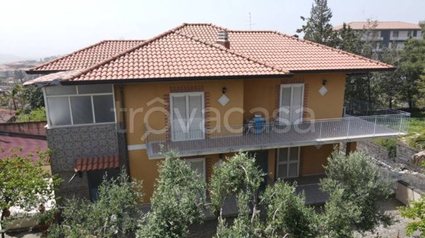 casa indipendente in vendita a Misterbianco
