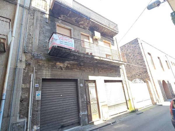 intera palazzina in vendita a Misterbianco in zona Centro Città