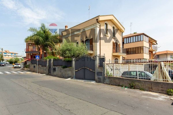 casa indipendente in vendita a Misterbianco in zona Belsito