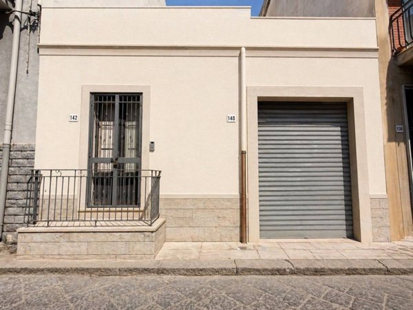 casa indipendente in vendita a Misterbianco