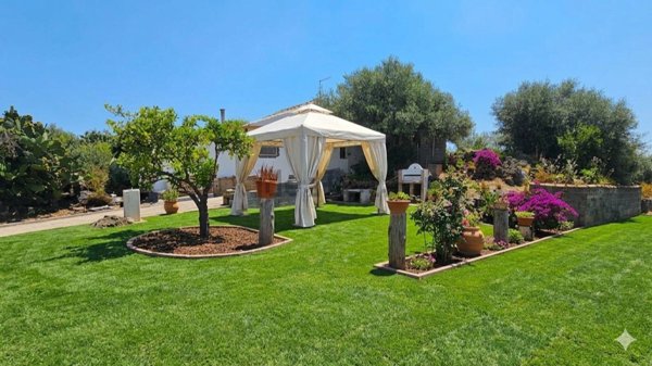 casa indipendente in vendita a Misterbianco