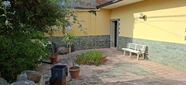 casa indipendente in vendita a Misterbianco in zona Serra