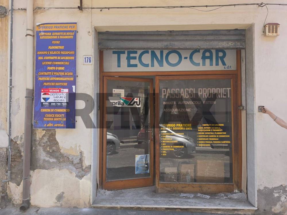 locale di sgombero in vendita a Misterbianco in zona Centro Città