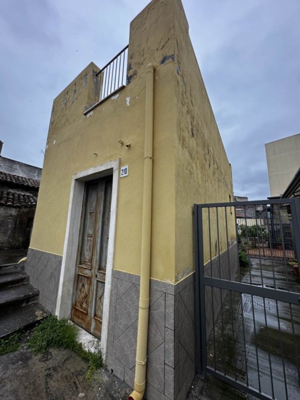 casa indipendente in vendita a Misterbianco