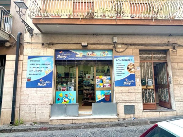 negozio in vendita a Misterbianco in zona Centro Città