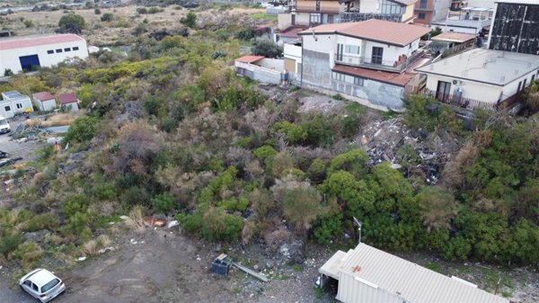 terreno in vendita a Misterbianco in zona Poggio Lupo