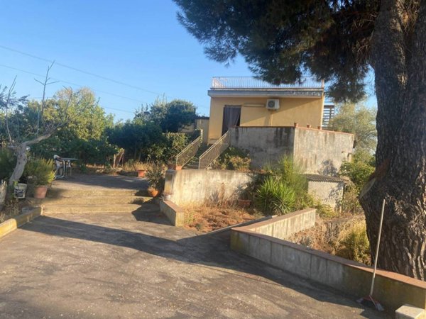 casa indipendente in vendita a Misterbianco