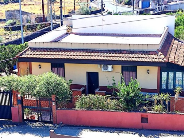casa indipendente in vendita a Misterbianco