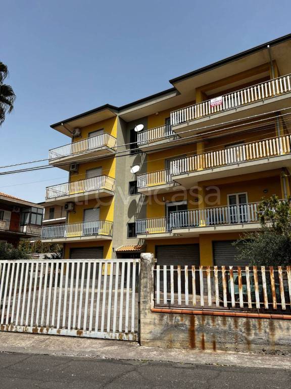 appartamento in vendita a Motta Sant'Anastasia