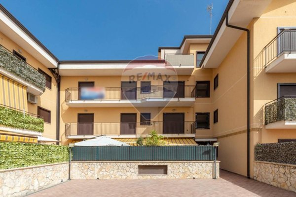 appartamento in vendita a Motta Sant'Anastasia in zona Piano Tavola / Belvedere