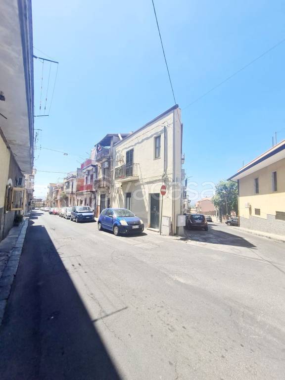 casa indipendente in vendita a Motta Sant'Anastasia
