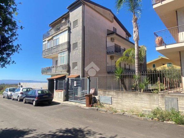 appartamento in vendita a Motta Sant'Anastasia in zona Centro Storico