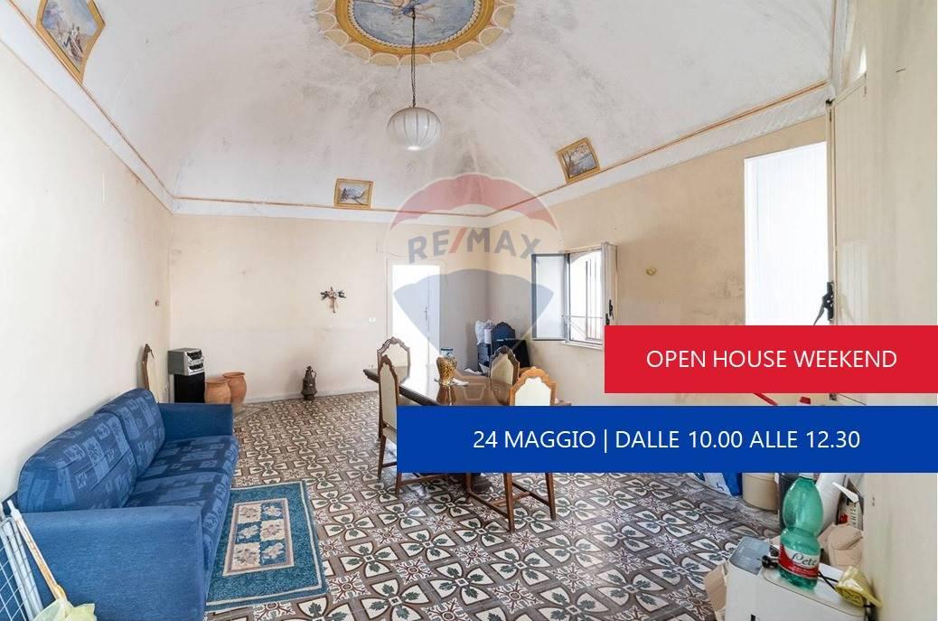 casa indipendente in vendita a Motta Sant'Anastasia in zona Centro Storico