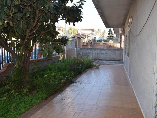 casa indipendente in vendita a Motta Sant'Anastasia