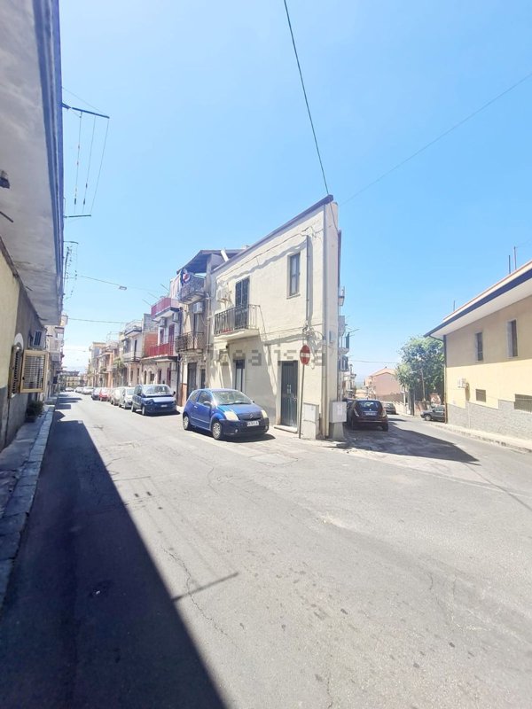 casa indipendente in vendita a Motta Sant'Anastasia