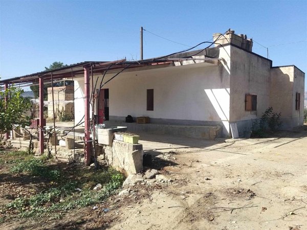 casa indipendente in vendita a Motta Sant'Anastasia