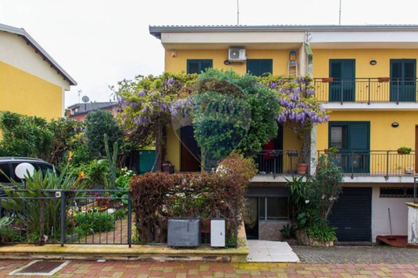 casa indipendente in vendita a Motta Sant'Anastasia