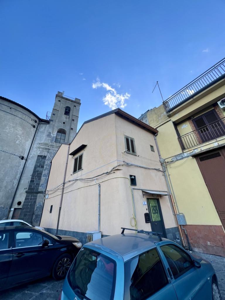 casa indipendente in vendita a Motta Sant'Anastasia in zona Centro Storico