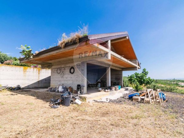 casa indipendente in vendita a Motta Sant'Anastasia