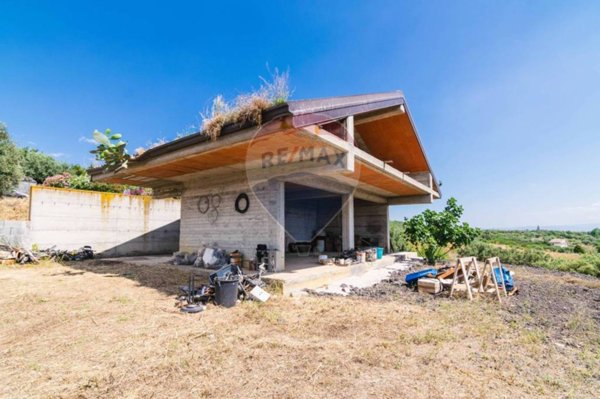 casa indipendente in vendita a Motta Sant'Anastasia