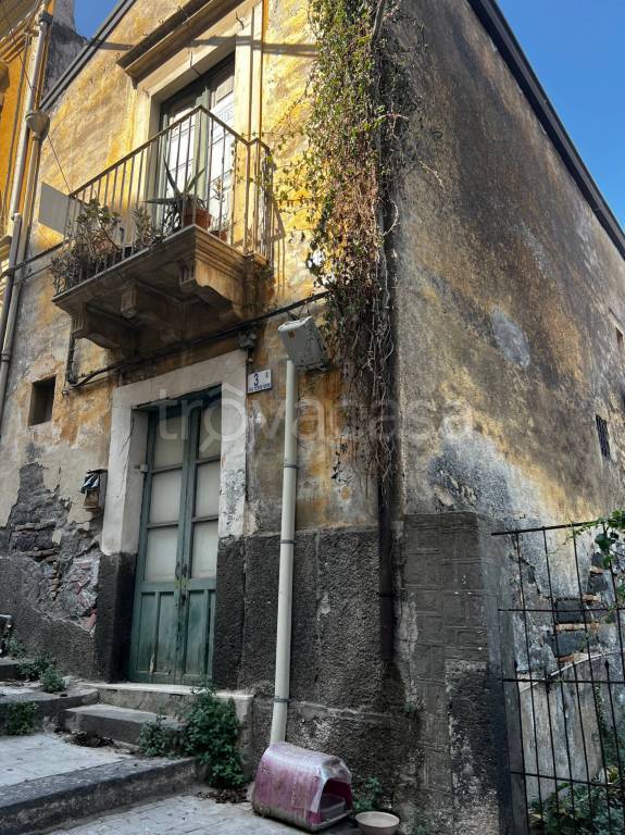 casa indipendente in vendita a Motta Sant'Anastasia