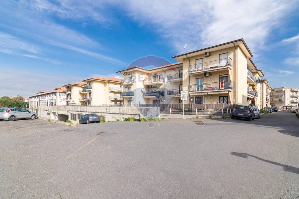 appartamento in vendita a Motta Sant'Anastasia in zona Piano Tavola / Belvedere