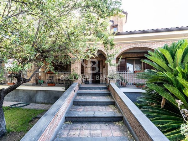 casa indipendente in vendita a Motta Sant'Anastasia