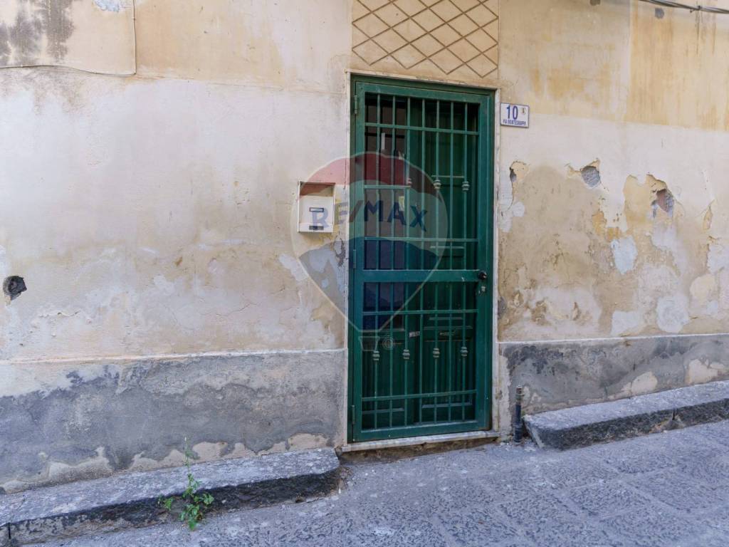 casa indipendente in vendita a Motta Sant'Anastasia in zona Centro Storico