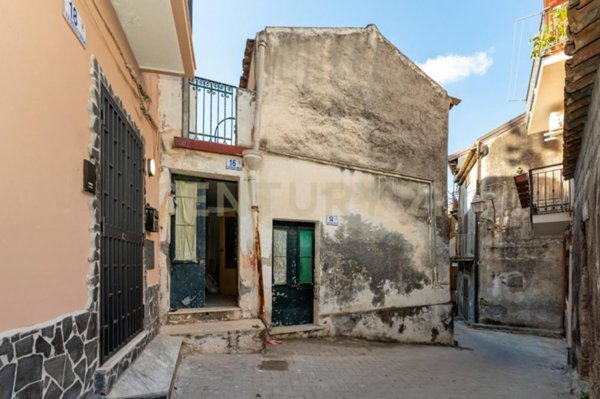 appartamento in vendita a Motta Sant'Anastasia in zona Centro Storico