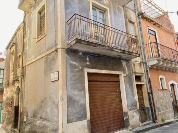 casa indipendente in vendita a Motta Sant'Anastasia
