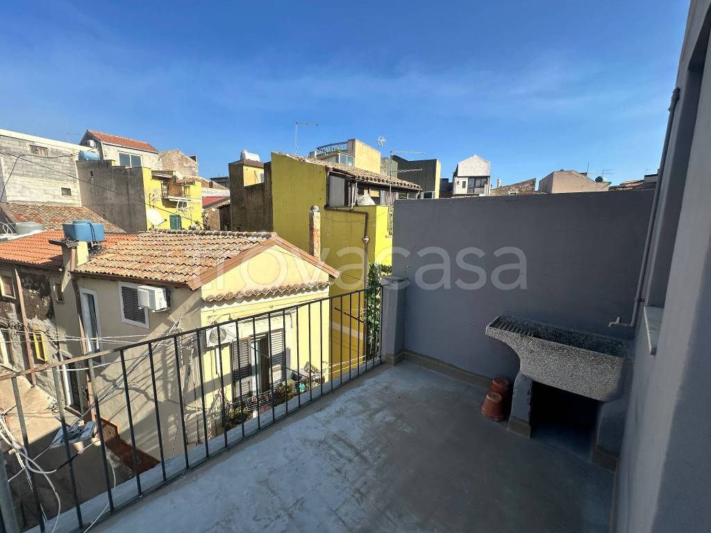 casa indipendente in vendita a Motta Sant'Anastasia in zona Centro Storico