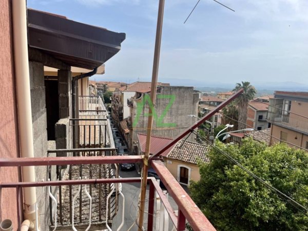 casa indipendente in vendita a Motta Sant'Anastasia in zona Centro Storico