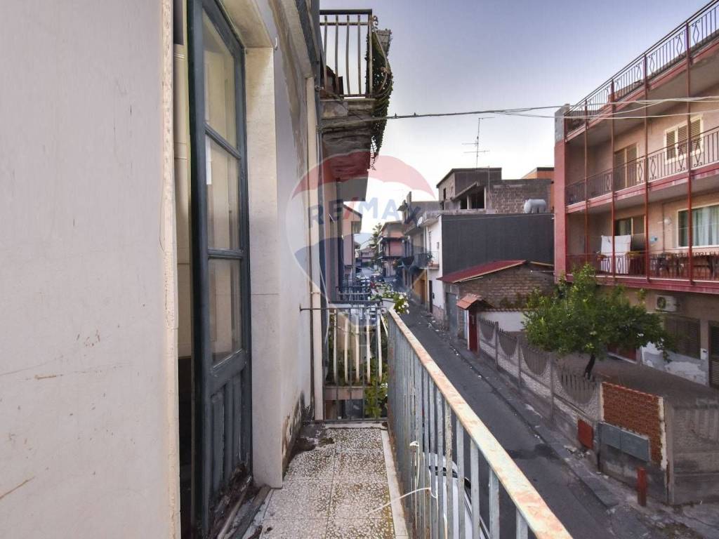 casa indipendente in vendita a Motta Sant'Anastasia in zona Centro Storico