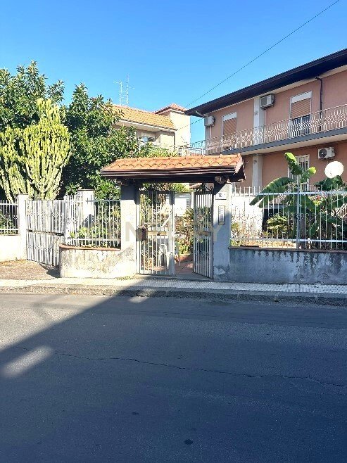 appartamento in vendita a Motta Sant'Anastasia in zona Centro Storico