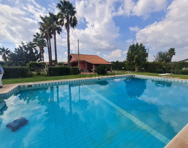 casa indipendente in vendita a Motta Sant'Anastasia