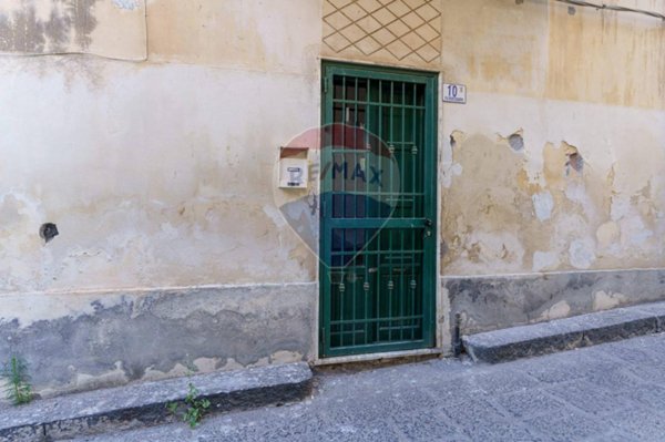 casa indipendente in vendita a Motta Sant'Anastasia in zona Centro Storico