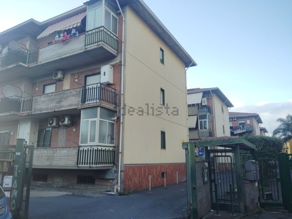 appartamento in vendita a Motta Sant'Anastasia in zona Piano Tavola / Belvedere