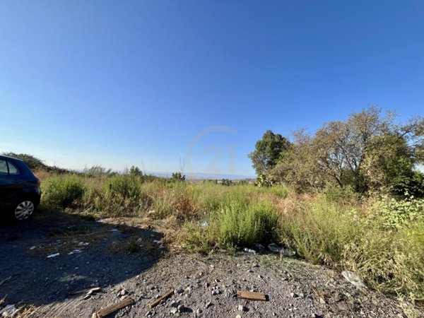 terreno edificabile a Motta Sant'Anastasia in zona Piano Tavola / Belvedere