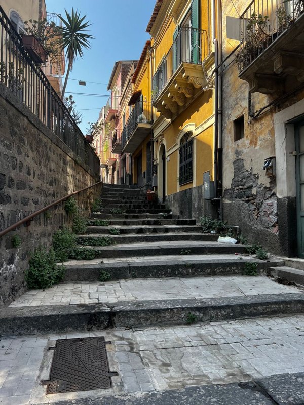 casa indipendente in vendita a Motta Sant'Anastasia