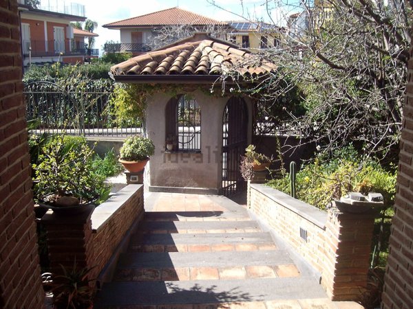 casa indipendente in vendita a Motta Sant'Anastasia