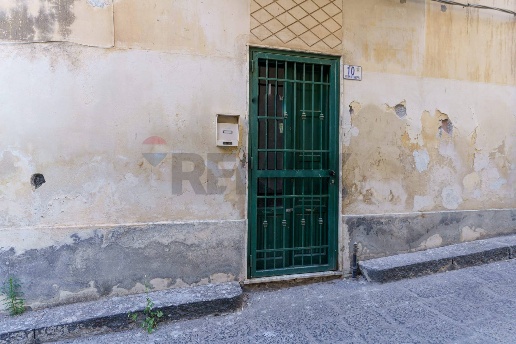 casa indipendente in vendita a Motta Sant'Anastasia in zona Centro Storico