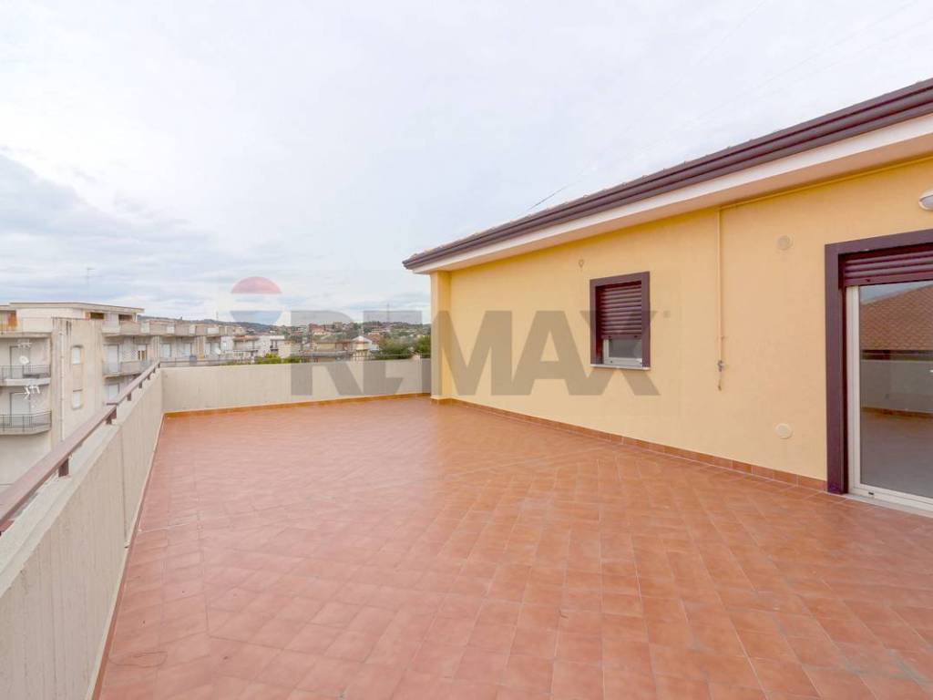 appartamento in vendita a Motta Sant'Anastasia in zona Piano Tavola / Belvedere