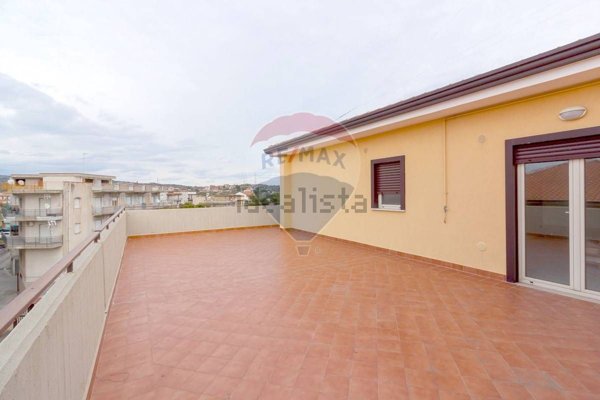 appartamento in vendita a Motta Sant'Anastasia in zona Piano Tavola / Belvedere