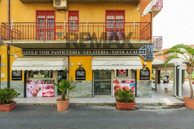 negozio in vendita a Motta Sant'Anastasia