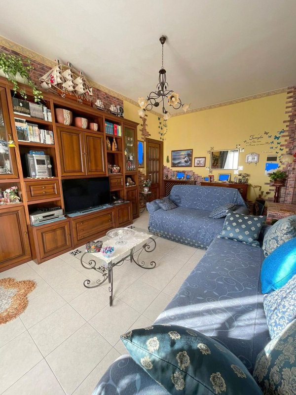 appartamento in vendita a Motta Sant'Anastasia in zona Sigonella