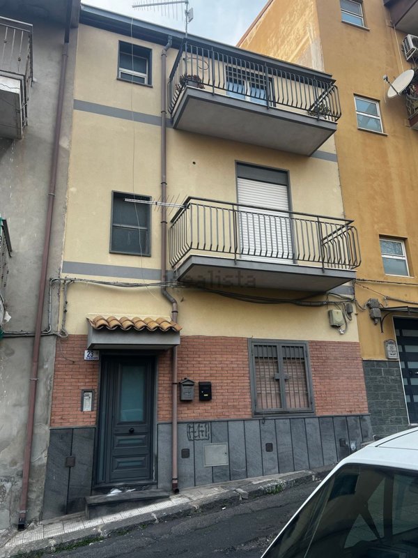 appartamento in vendita a Motta Sant'Anastasia in zona Centro Storico