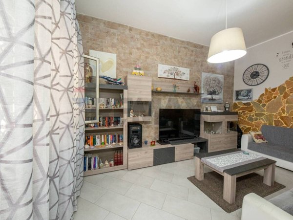 casa indipendente in vendita a Motta Sant'Anastasia in zona Centro Storico