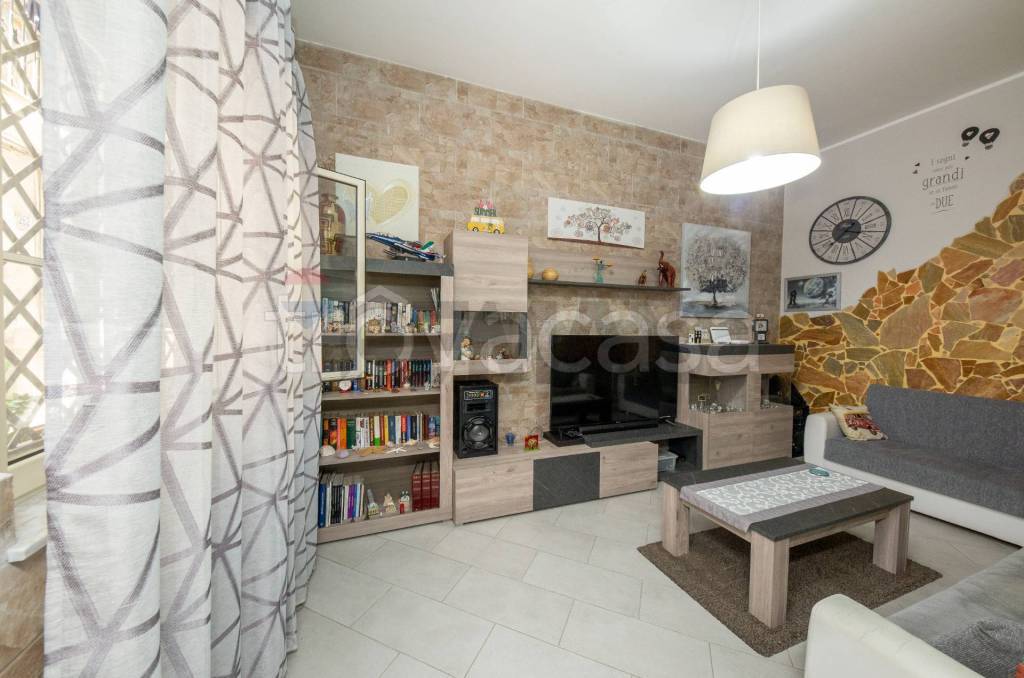casa indipendente in vendita a Motta Sant'Anastasia in zona Centro Storico